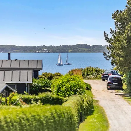 3 Bedroom Amazing In Egernsund